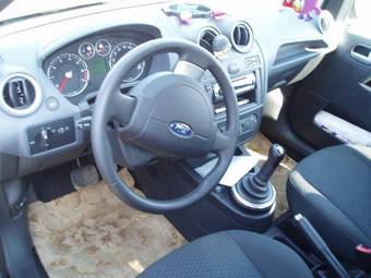 2008 Ford Fiesta Pictures