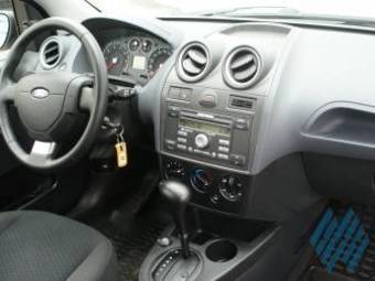 2008 Ford Fiesta Pictures