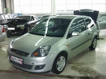 2008 Ford Fiesta Pictures