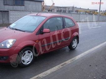 2008 Ford Fiesta Photos
