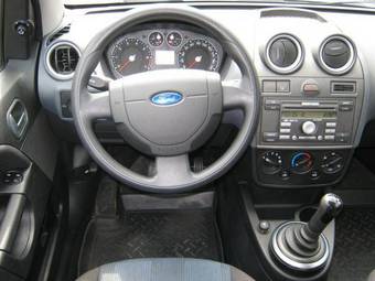 2008 Ford Fiesta Pictures