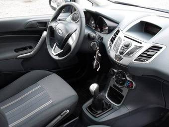 2009 Ford Fiesta Pictures