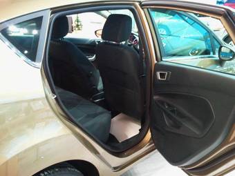 2011 Ford Fiesta Pictures