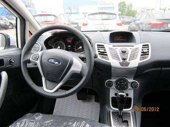 2012 Ford Fiesta Photos