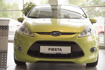 2012 Ford Fiesta Photos