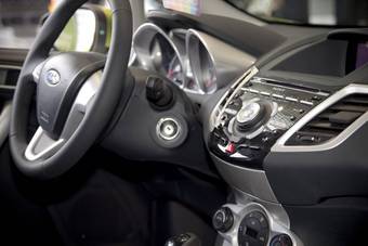 2012 Ford Fiesta Wallpapers