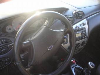1999 Ford Focus Images