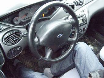 1999 Ford Focus Pics