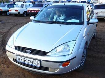 2000 Ford Focus Photos