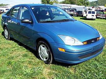 2000 Ford Focus Photos