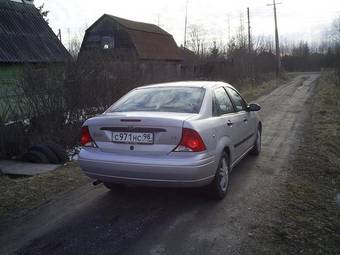 2000 Ford Focus Pics