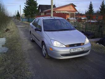 2000 Ford Focus Pictures