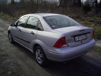 2000 Ford Focus Photos