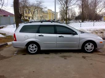 2000 Ford Focus Pictures