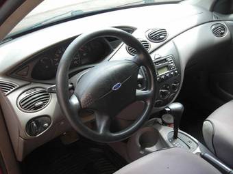 2000 Ford Focus Photos
