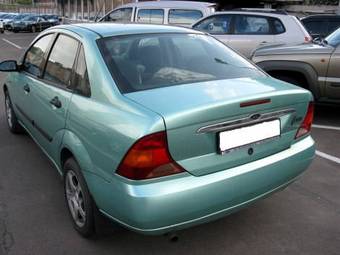 2000 Ford Focus Pictures