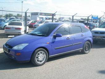 2000 Ford Focus Photos