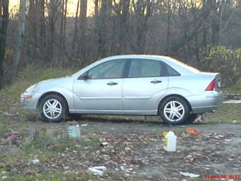 2000 Ford Focus Photos