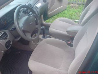 2000 Ford Focus Pictures