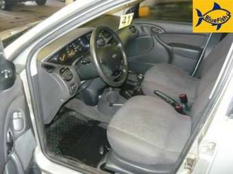 2001 Ford Focus Images