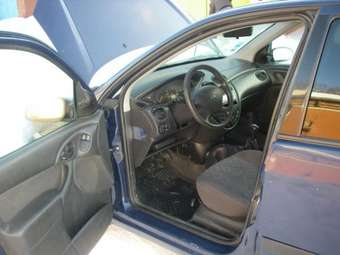 2001 Ford Focus Pictures