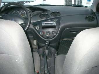 2001 Ford Focus Pictures
