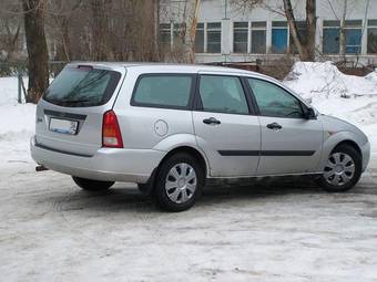 2001 Ford Focus Photos