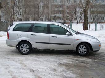 2001 Ford Focus Photos