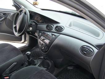 2001 Ford Focus Pictures