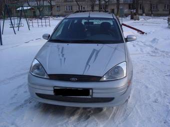 2001 Ford Focus Photos