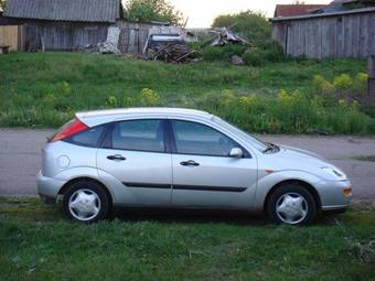 2001 Ford Focus Photos