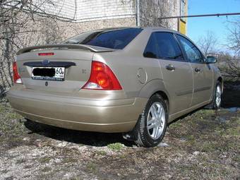 2001 Ford Focus Images