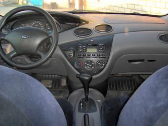 2001 Ford Focus Pictures