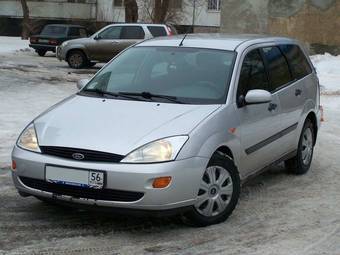 2001 Ford Focus Photos