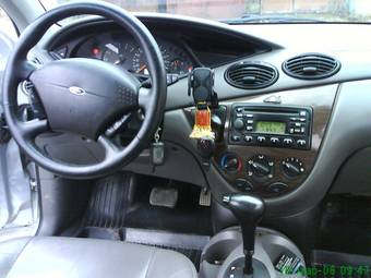 2001 Ford Focus Photos