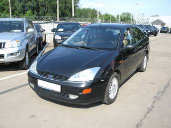 2001 Ford Focus Photos