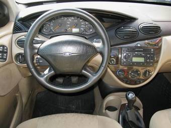 2001 Ford Focus Pictures