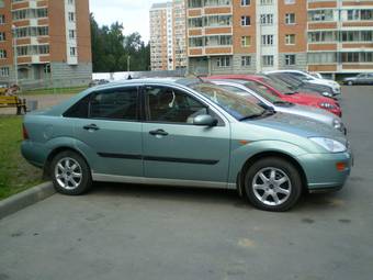 2001 Ford Focus Photos