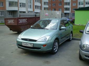 2001 Ford Focus Photos