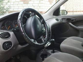 2001 Ford Focus Pictures