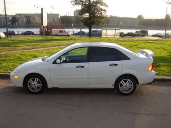 2001 Ford Focus Photos
