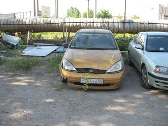 2001 Ford Focus Photos