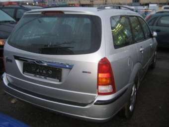 2002 Ford Focus Pictures