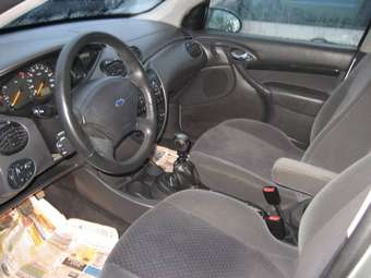 2002 Ford Focus Photos