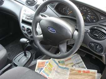 2002 Ford Focus Images