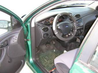 2002 Ford Focus Photos