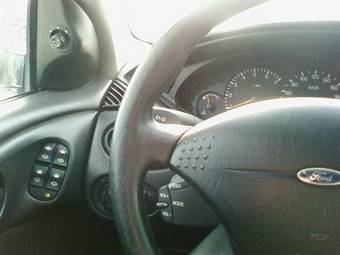 2002 Ford Focus Pictures