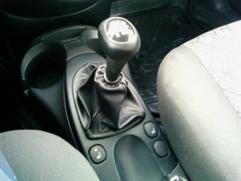 2002 Ford Focus Photos