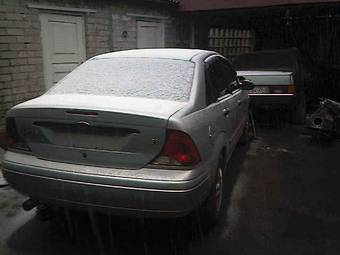 2002 Ford Focus Pictures