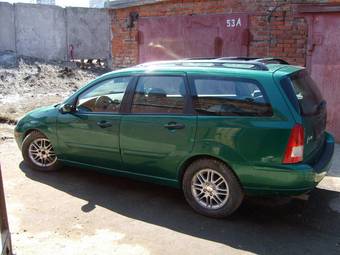 2002 Ford Focus Photos
